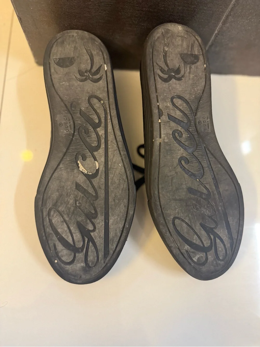 Low-Top Gucci Miro Soft Leather Sneakers